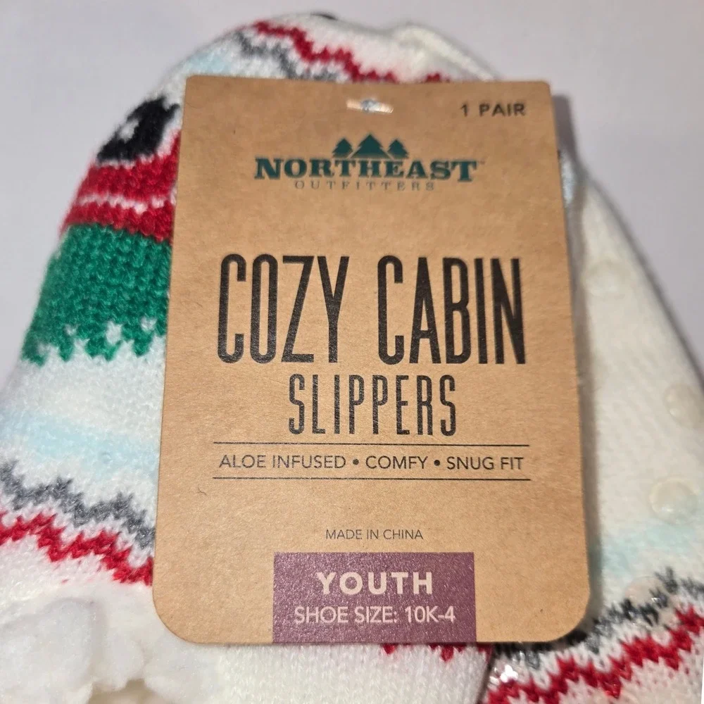 Northeast Outfitters Youth Cozy‎ Cabin Slippers Cream Christmas Truck & Tree